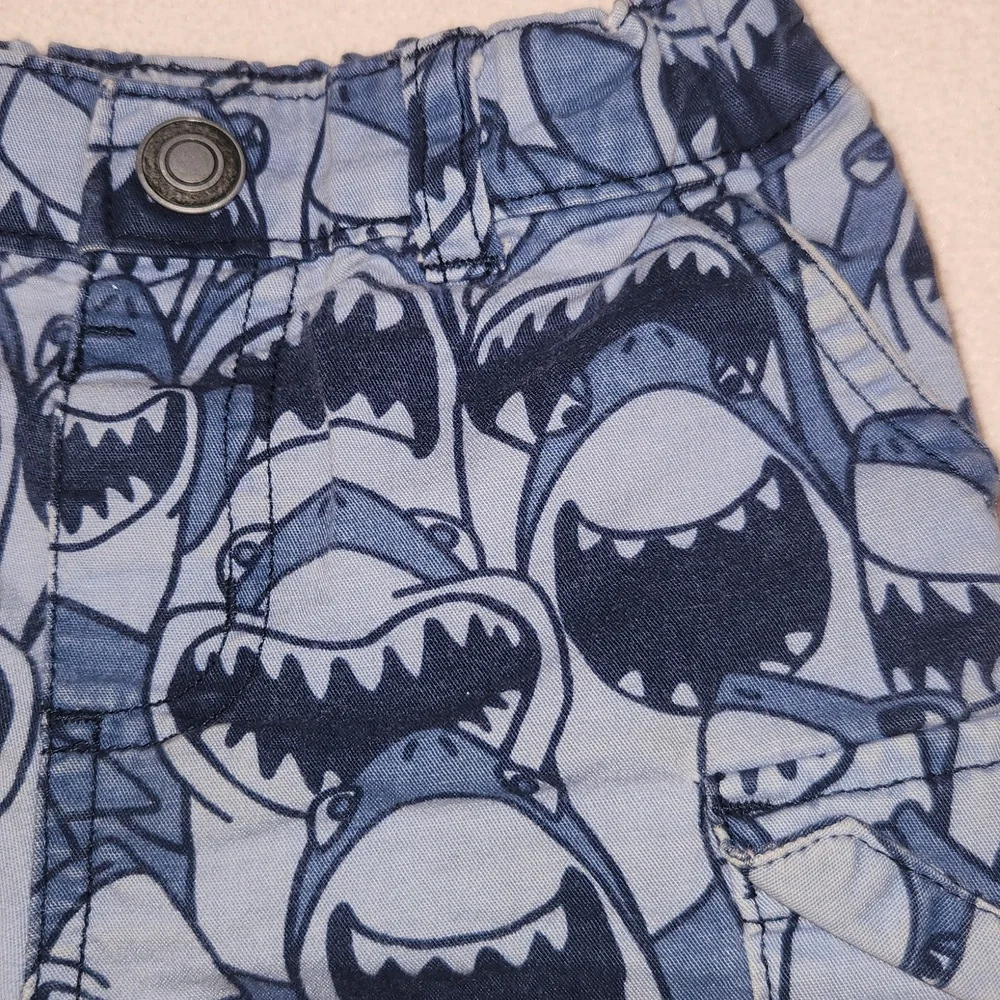Garanimals Shark Print Kids Shorts, 2T - Picture 3 of 5